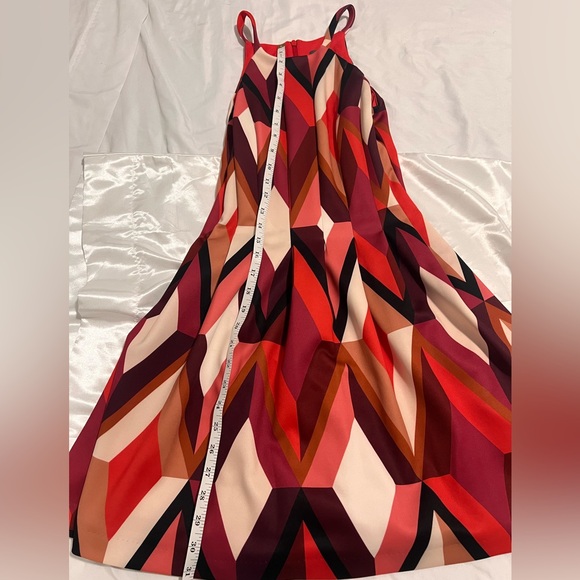 VINCE CAMUTO FORMAL DRESS - Picture 4 of 7